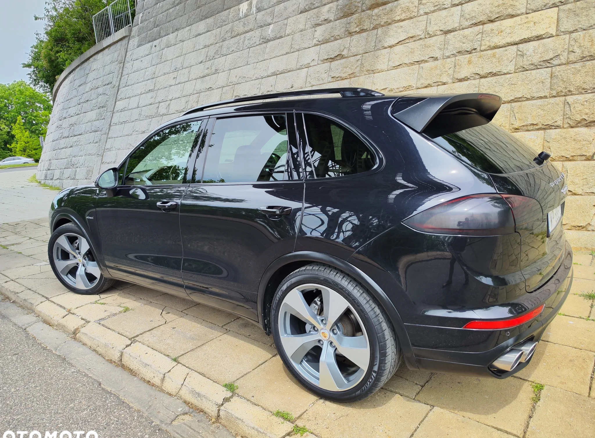 Porsche Cayenne cena 157999 przebieg: 225000, rok produkcji 2015 z Płock małe 172